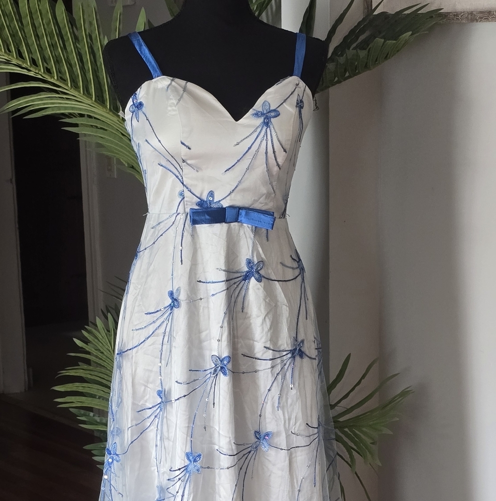 Chic Blue Floral Prom Dress